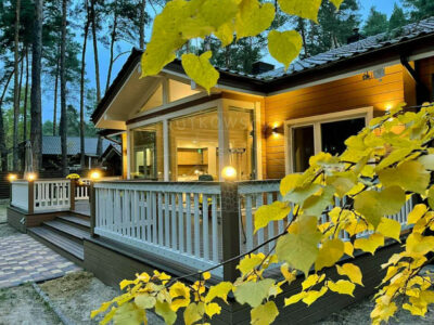 Dom z bali klejonych